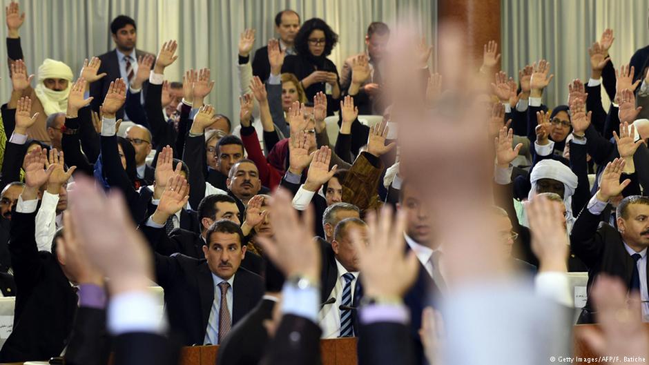 برلمان الجزائر يقر تعديلا دستوريا اقترحه بوتفليقة