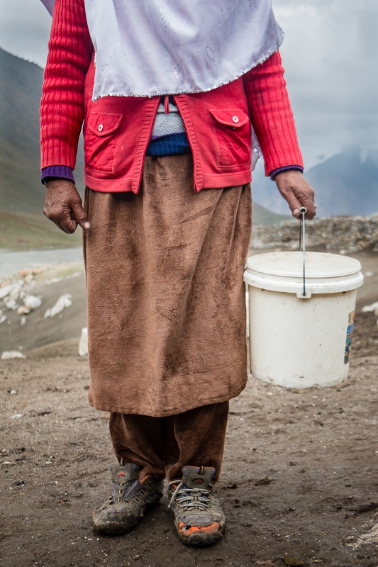 Milking garb of a Wakhi shepherdess (photo: Camille Del Bos)