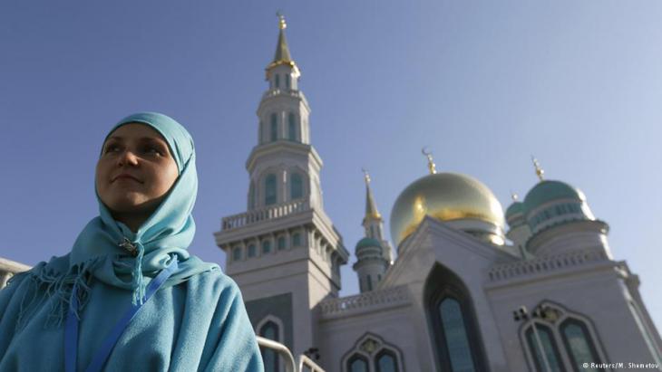 مسجد موسكو الكبير يبهر مشجعي مونديال روسيا 2018 - بضخامته وتاريخه الممتد لأكثر من قرن من الزمان