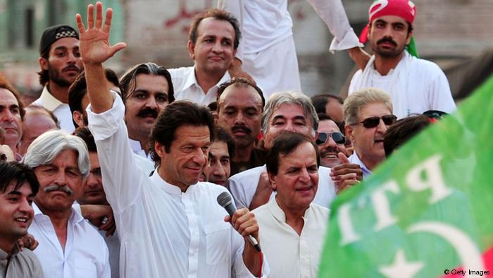 Imran Khan at a political rally (photo: Getty Images)