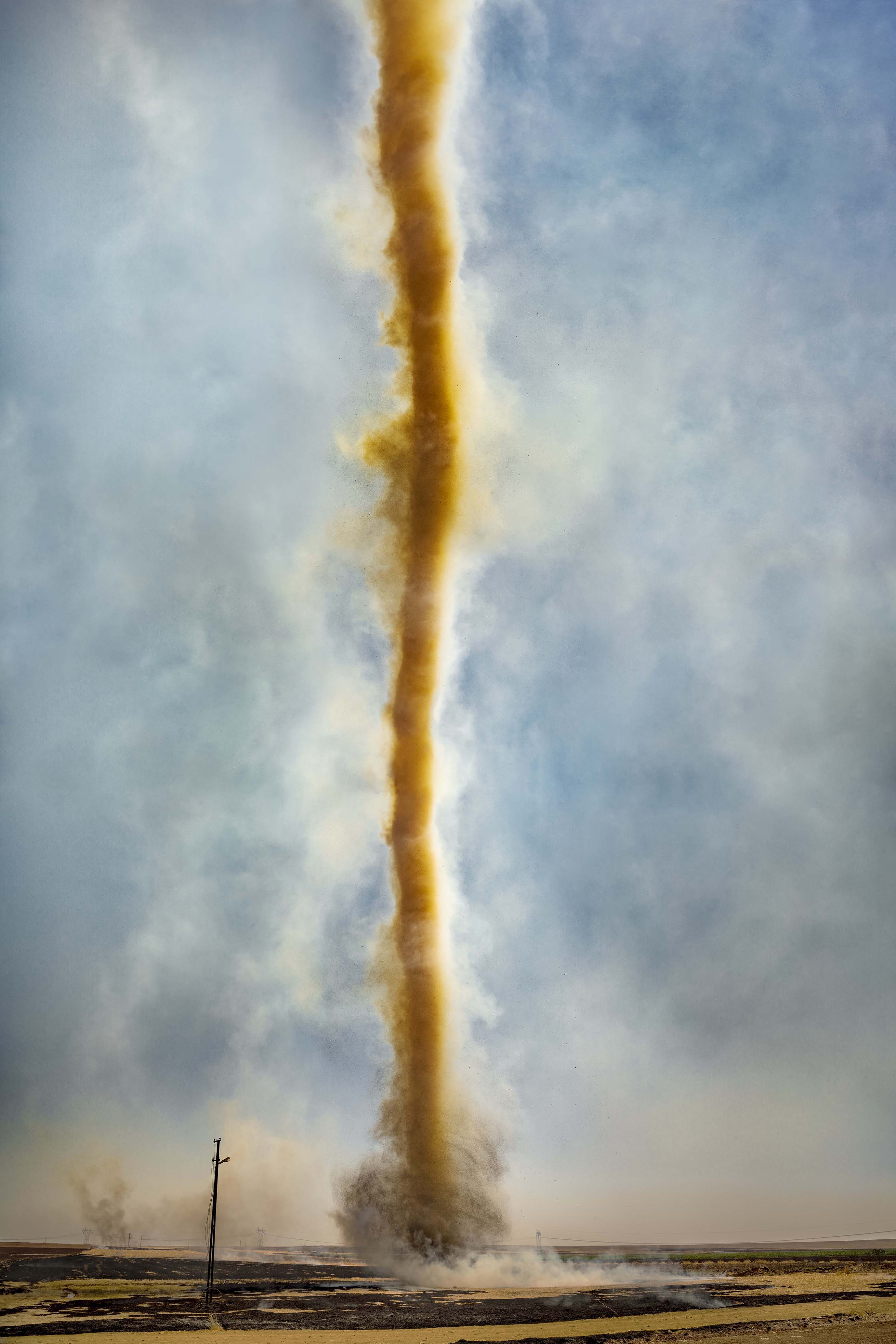 Die Aufnahme, die der Ausstellung ihren Namen gab. "Sand im Wirbelwind", 2015, von Sinem Disli; Ausstellung "A Pillar of Smoke" (Foto: mit freundlicher Genehmigung des Künstlers)