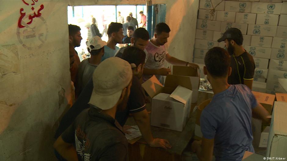 Food aid being distributed by UNWRA in Gaza (photo: DW/T. Kraemer)