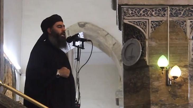 الوجه الجديد للإرهاب: أعلن تنظيم الدولة الإسلامية زعيمه أبا بكر البغدادي في يونيو/ حزيران 2014 خليفةً للمسلمين، بعد أن سيطر التنظيم على أجزاء واسعة من العراق وسوريا.