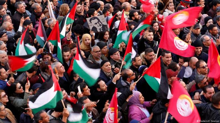 Demonstrators during the two-day general strike in Tunis on 17 January 2019 (photo: Reuters)