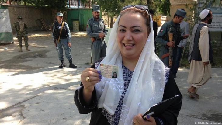 Shukria Barakzai, Afghan member of parliament and womenʹs rights campaigner (photo: DW/W. Hasrat-Nazimi)