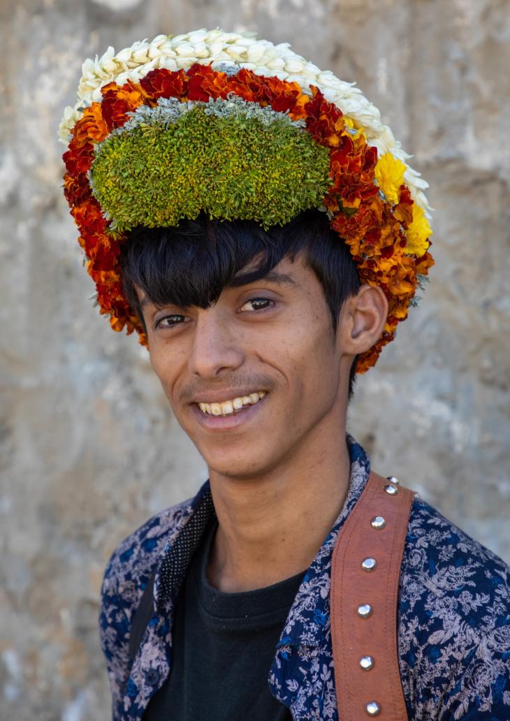 رجال الزهور في السعودية - عادات مشتركة في جبال ممتدة على الحدود اليمنية 