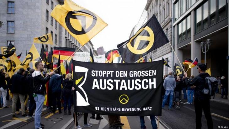 Members of the Identitarian Movement demonstrate in Berlin in 2016 (photo: Imago)