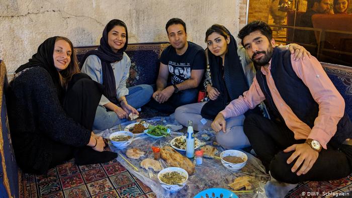 Dinner in Mashhad, Iran (photo: DW/F. Schlagwein)