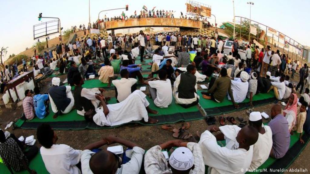  جريمة على النيل: الثورة المضادة تضرب في الخرطوم والعالم يراقب