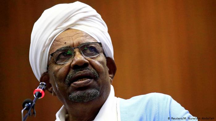 صراع على نوعية نظام الحكم في السودان بين التيارات المدنية والقوى العسكرية