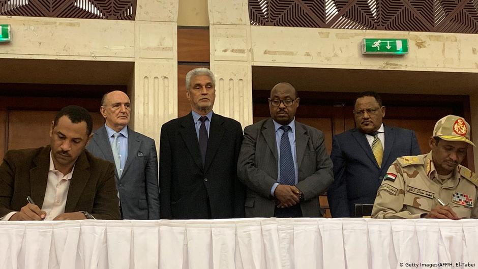 السودان ـ التوقيع بالأحرف الأولى على اتفاق بين المعارضة والجيش