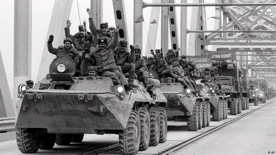 Abzug der letzten sowjetischen Einheiten aus Termez, Afghanistan am 15. Februar 1989; Foto: AP