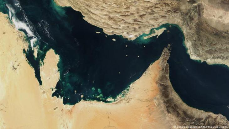 Satellite image of the Strait of Hormuz in the Persian Gulf (photo: picture-alliance/dpa/Nasa)