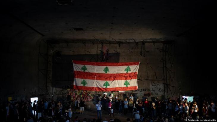 (photo: Alkis Konstantinidis/Reuters)