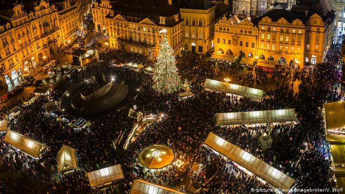 روعة أسواق أعياد ميلاد المسيح الأوروبية في صور
