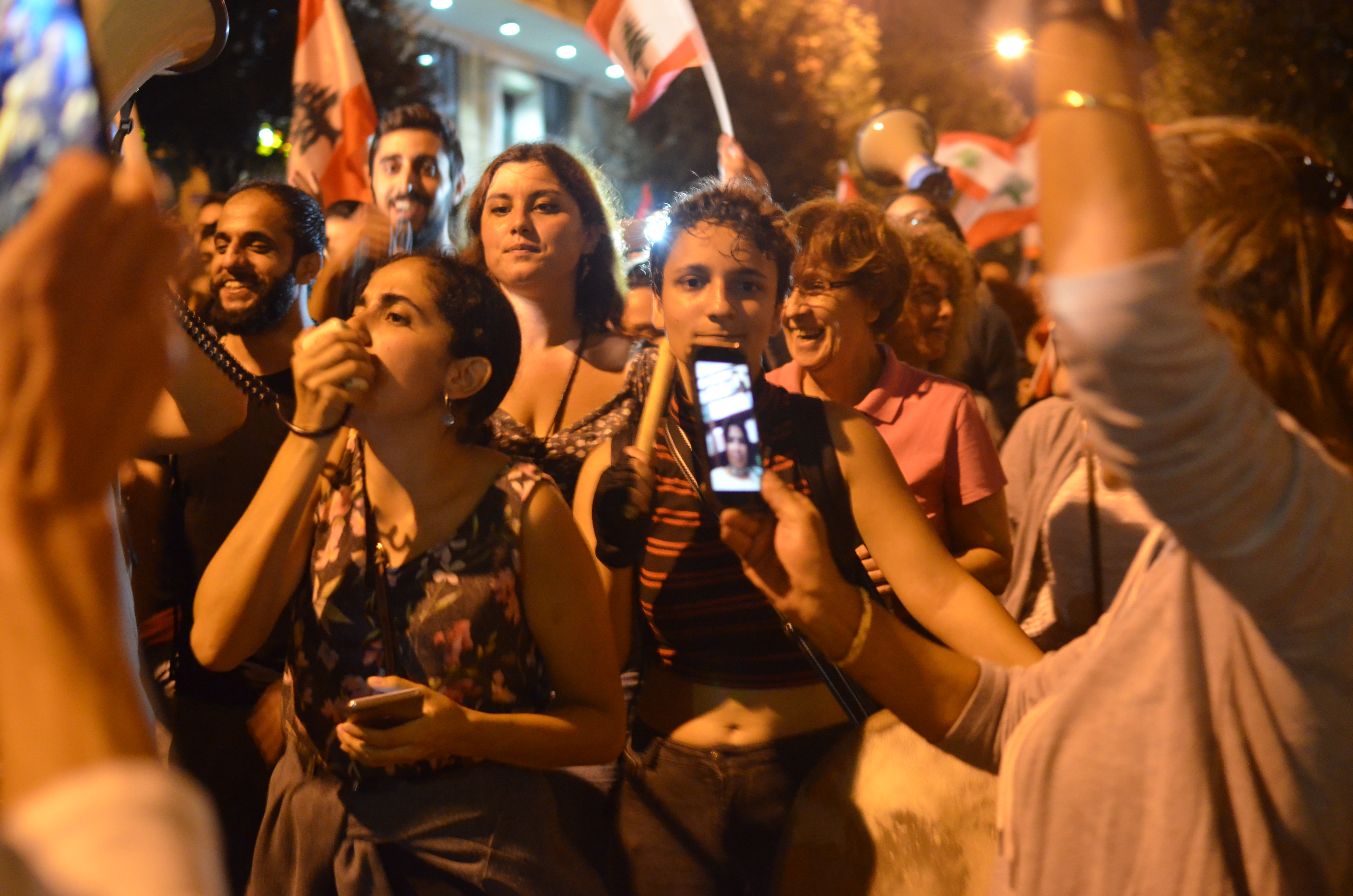 Women's rights activist Roula Seghaier (left of centre) at a demonstration in Beirut (photo: Julia Neumann)