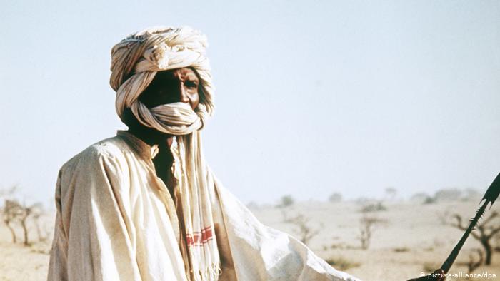 A Tubu man with a white head covering (photo: picture-alliance/dpa)