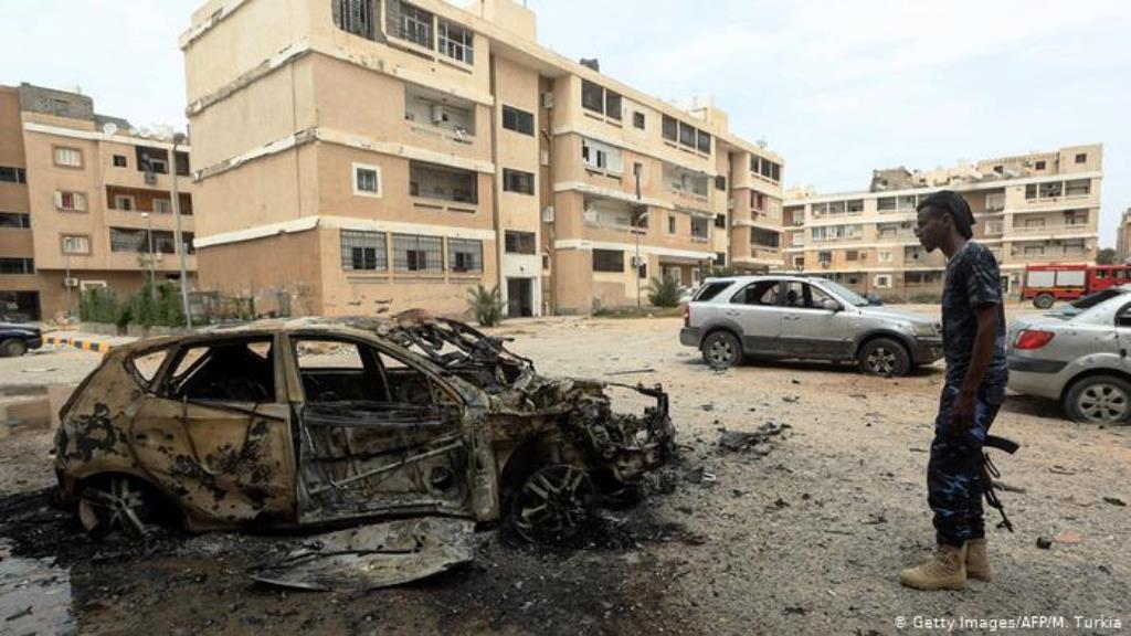 Spuren des Bürgerkriegs in der libyschen Hauptstadt Tripolis (Getty Images/AFP/M. Turkia)