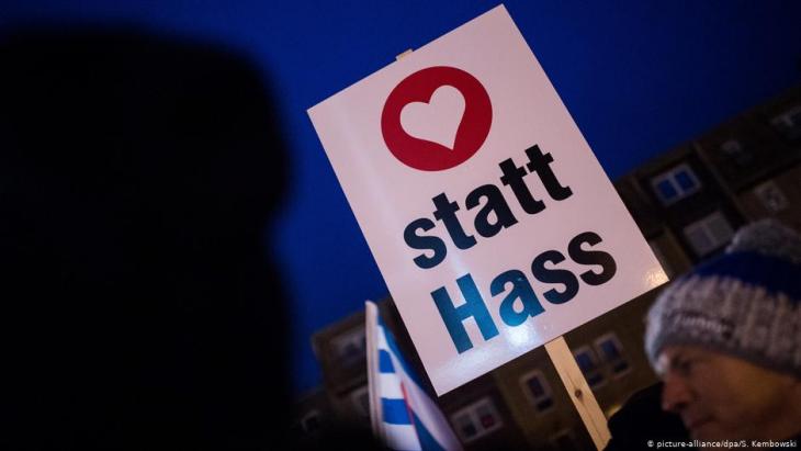 Demonstration against racism and xenophobia in Cottbus, Germany (photo: picture-alliance/dpa)
