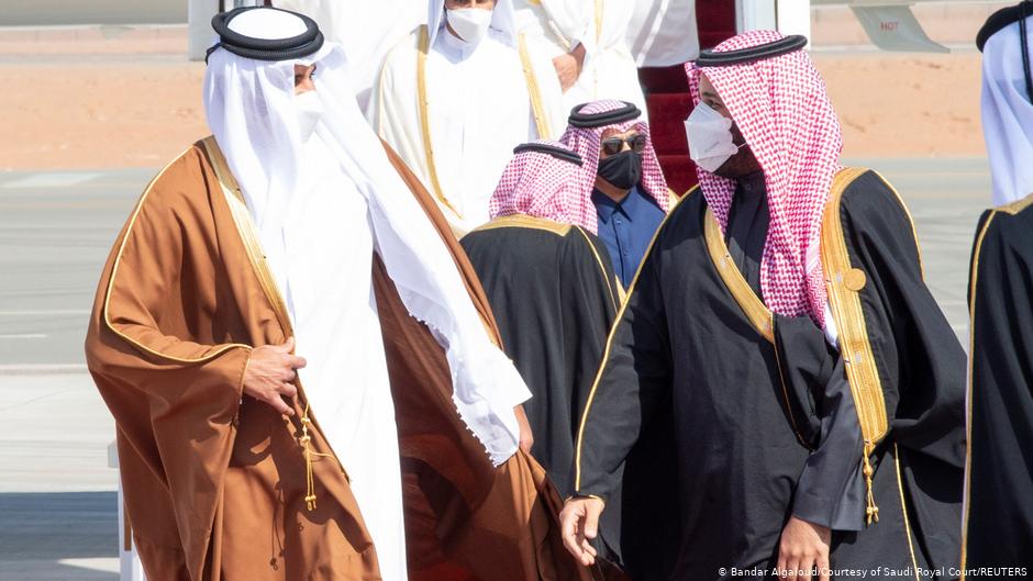 Emir Sheikh Tamim bin Hamad al-Thani and Prince Mohammed bin Salman (photo: Bandar Algaloud/Courtesy of Saudi Royal Court/Reuters)