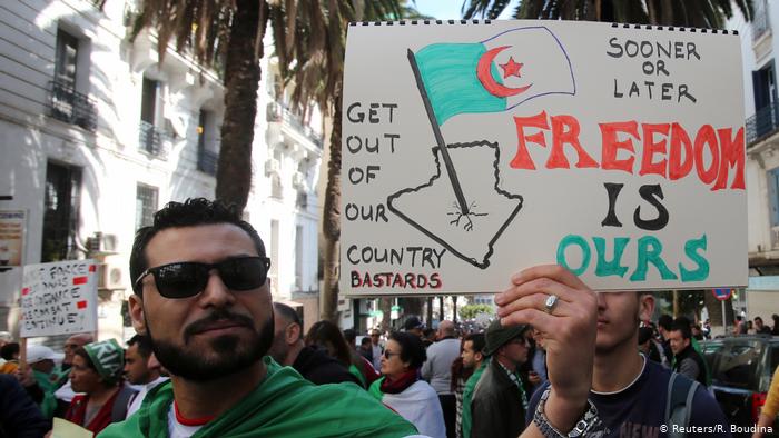 Algeria: Anti-government protests (photo: Reuters/R.Boudna)