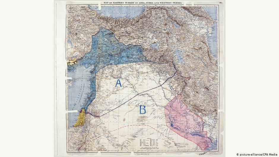 الخريطة الأصلية لاتفاقية سايكس بيكو. تم تحديد منطقة الانتداب الفرنسي باللون الأزرق والبريطاني باللون الأحمر.   (Foto: CPA Media) 