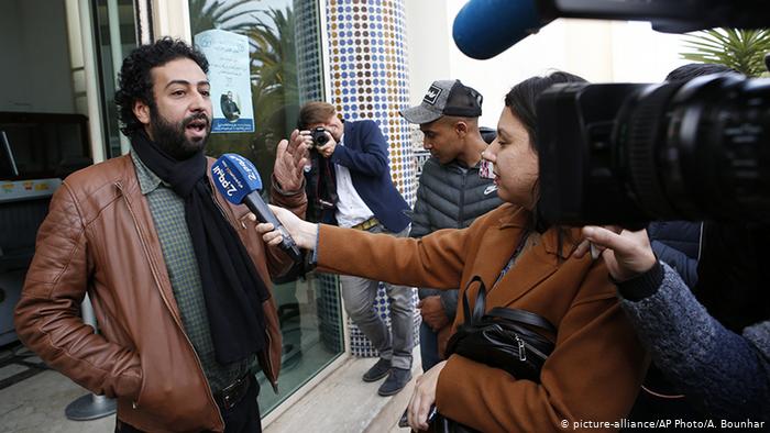 المغرب والجزائر - السياسة تُفرِّق واعتقال الصحافيين يُوحِّد