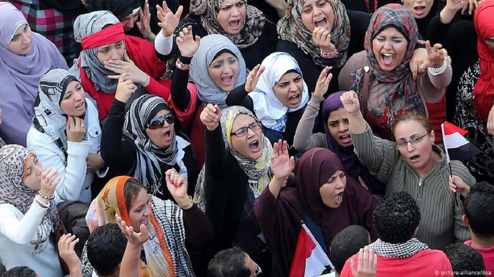 "الولاية حقي".. معركة جديدة للمرأة المصرية للحصول على حقوقها المنقوصة 