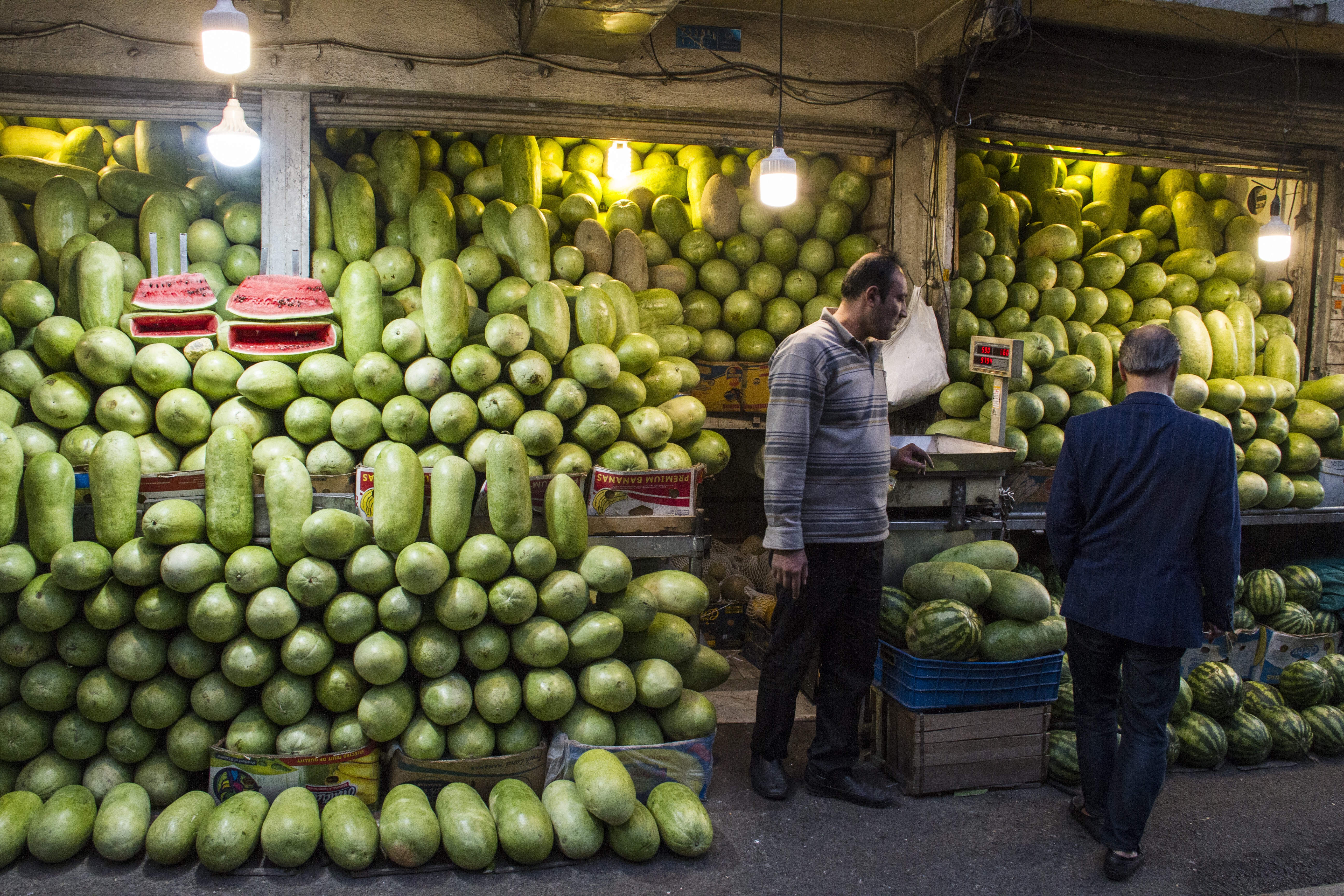 In Tehran’s Baharestan neighbourhood, a fruit shop sells watermelon for Yalda (photo: Changiz M. Varzi)