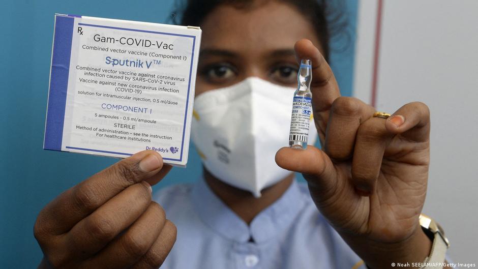 لقاح سبوتنيك الروسي في الهند. Indien Hyderabad Corona-Impfstoff Sputnik V Foto Getty Images