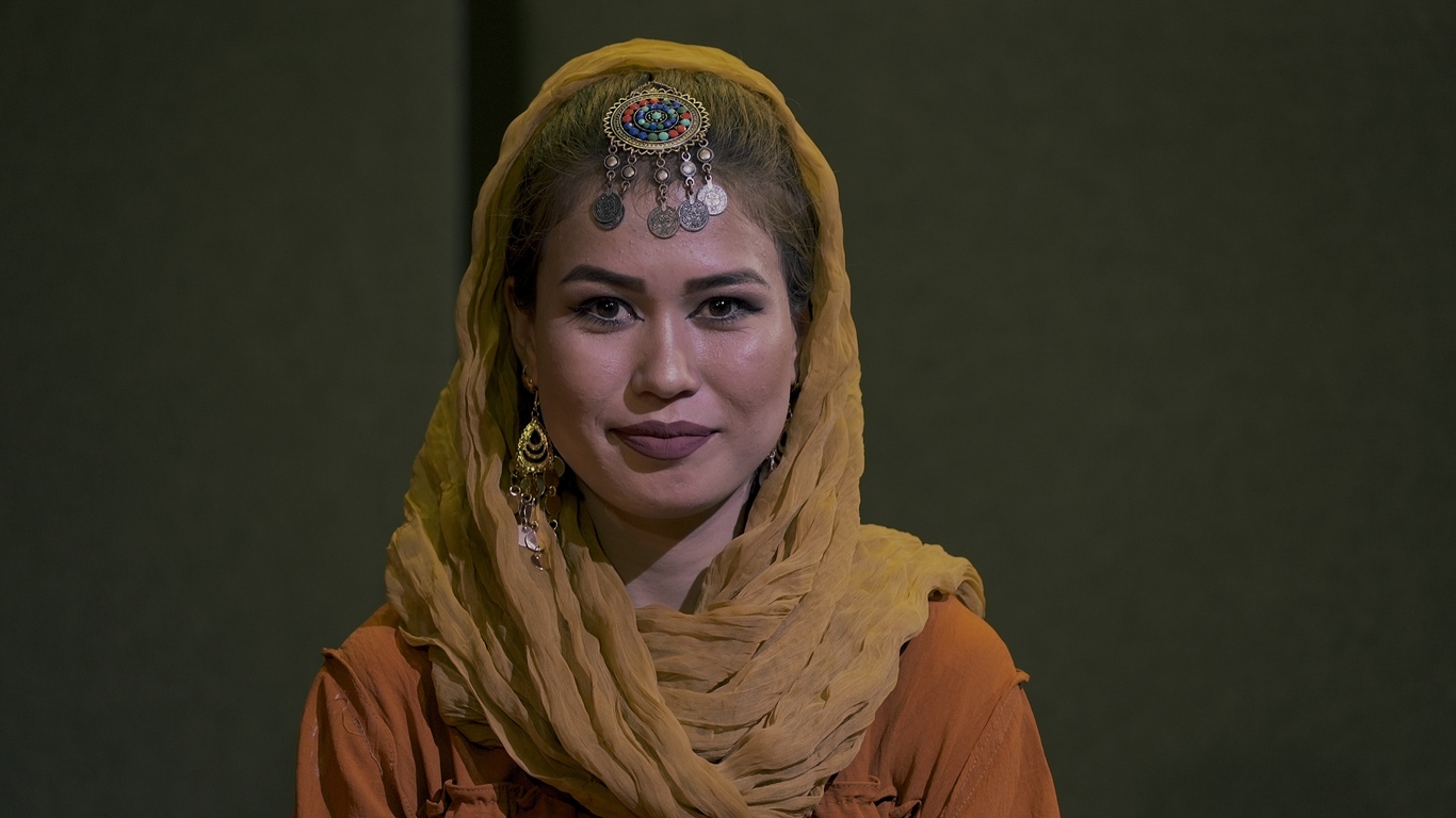 Freshta Farokhi, herausragende Sängerin der traditionellen Musik der Hazara; Foto: Zeitgenössische Oper Berlin