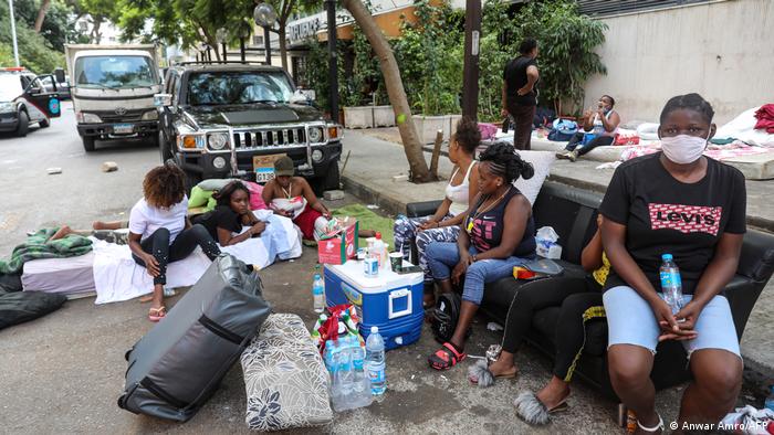 Nigerian  migrant workers abandoned by their employers in Beirut (photo: Anwar Amra/AFP)