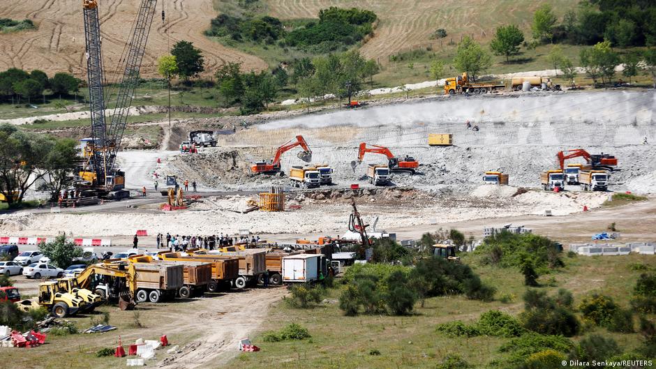 Work begins in Istanbul on Turkey's mega canal project (photo: Dilara Sankaya/Reuters)