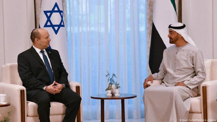 Israeli PM Naftali Bennett visits UAE – here with Mohammed bin Zayed (photo: AP/picture-alliance) 