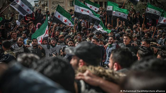 أحد عشر عاما على احتجاجات سوريا - أوكرانيا تعيد المشاهد للأذهان 11 Jahre syrische Revolution Von Protestbewegung zum Krieg in Syrien