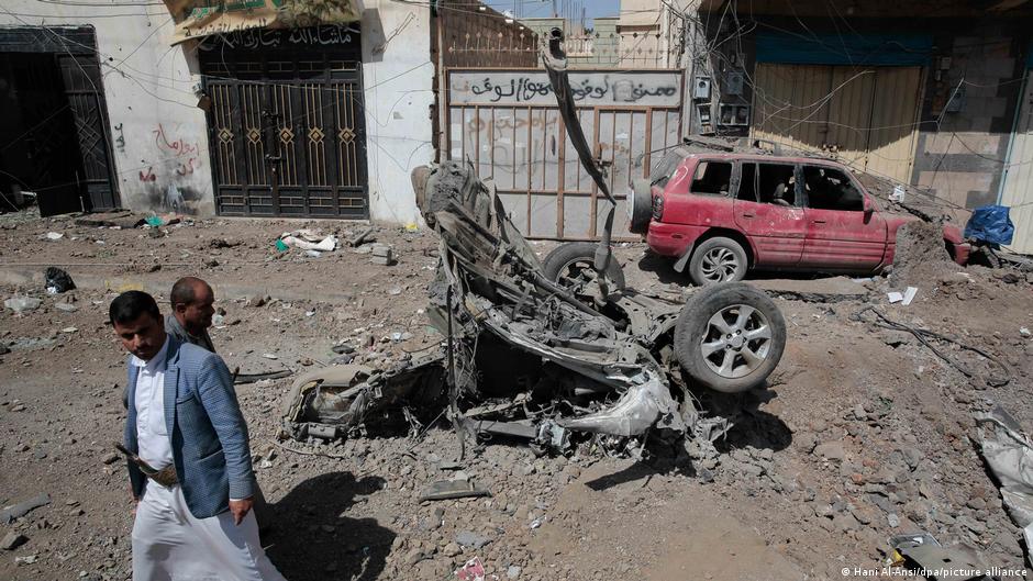 السعودية تدعم الحكومة اليمنية (حكومة الشرعية) ضد المتمردين الحوثيين في حرب اليمن