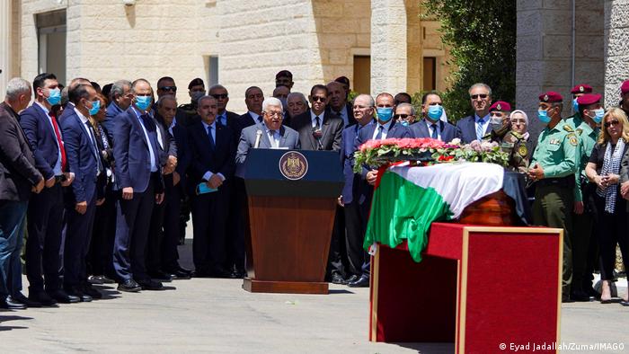Palestinian President Mahmoud Abbas bids farewell to slain journalist Abu Akleh