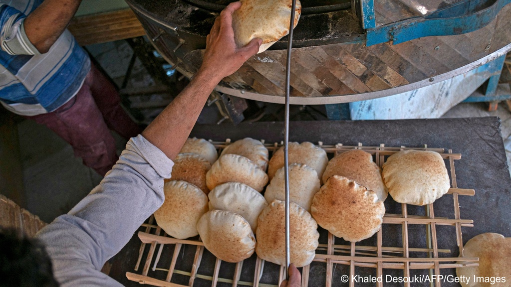 In an Egyptian bakery (photo: Khaled Desouki/AFP/Getty Images)