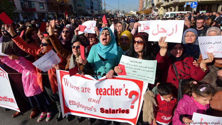 A demonstration in the city of Sulaymaniyah in late 2017, in northern Iraq, protest state corruption and the non-payment of civil servant salaries (photo: picture-alliance)