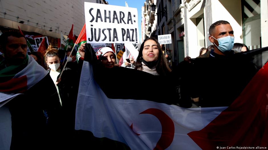 Spanische Demonstranten fordern Gerechtigkeit im Fall der Westsahara - hier im November 2021; Foto: picture-alliance