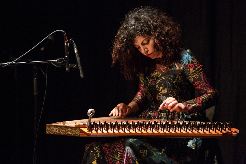 Maya Youssef playing the qanun (photo: Sarah Ginn)