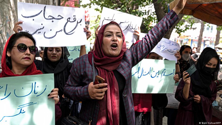 Protesting against new Taliban clothing rules for women in Kabul, May 2022 (photo: AFP)