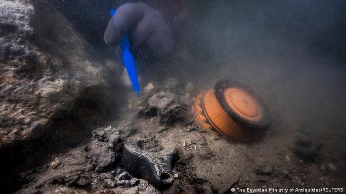 A partially buried pot underwater was found in the sunken city of Heraklion