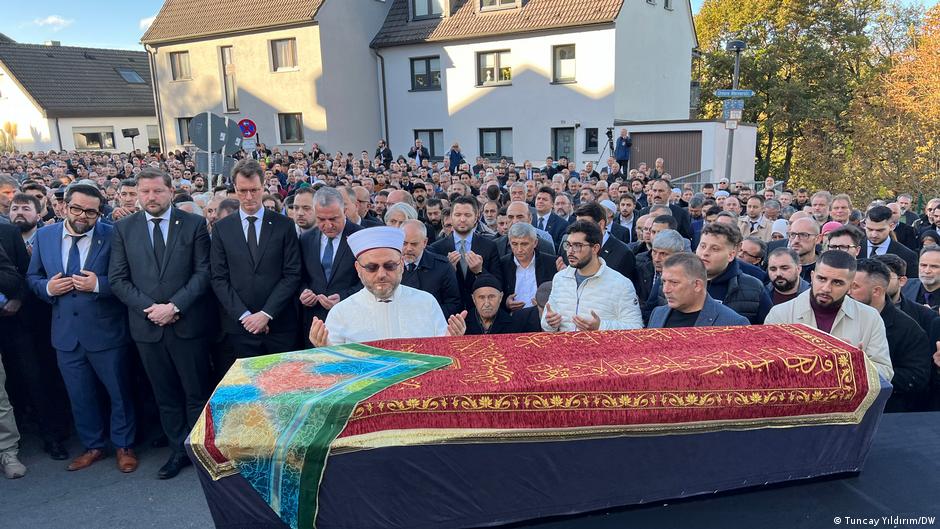 Trauerfeier für Mevlüde Genç am 1. 11.2022 in Solingen; Foto: Tuncay Yildirim/DW