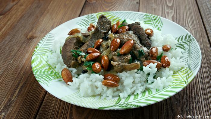 The Jordanian dish Al-Mansaf is served on a plate