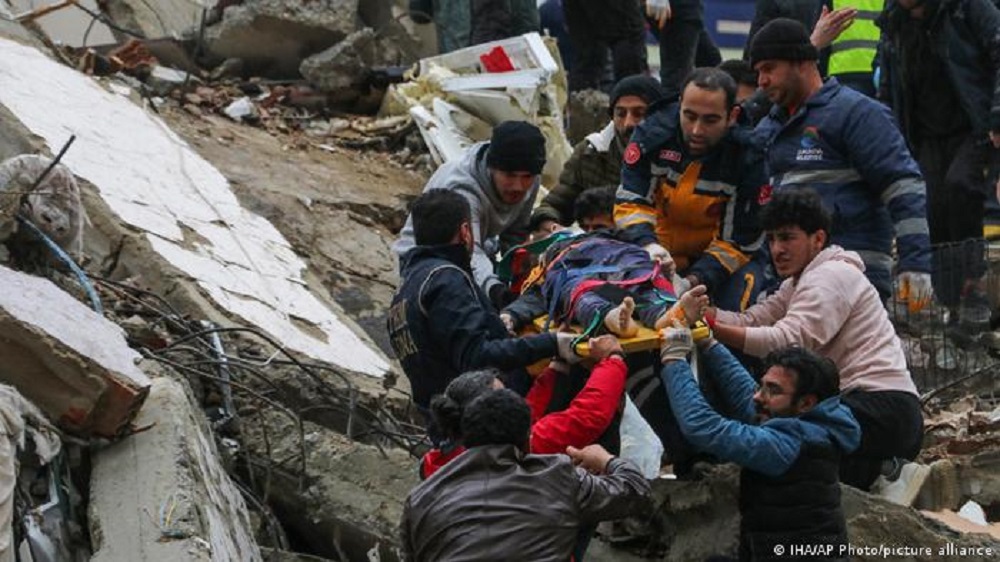 Erdbeben in Türkei und Syrien: Bergung unter schwierigsten Bedingungen