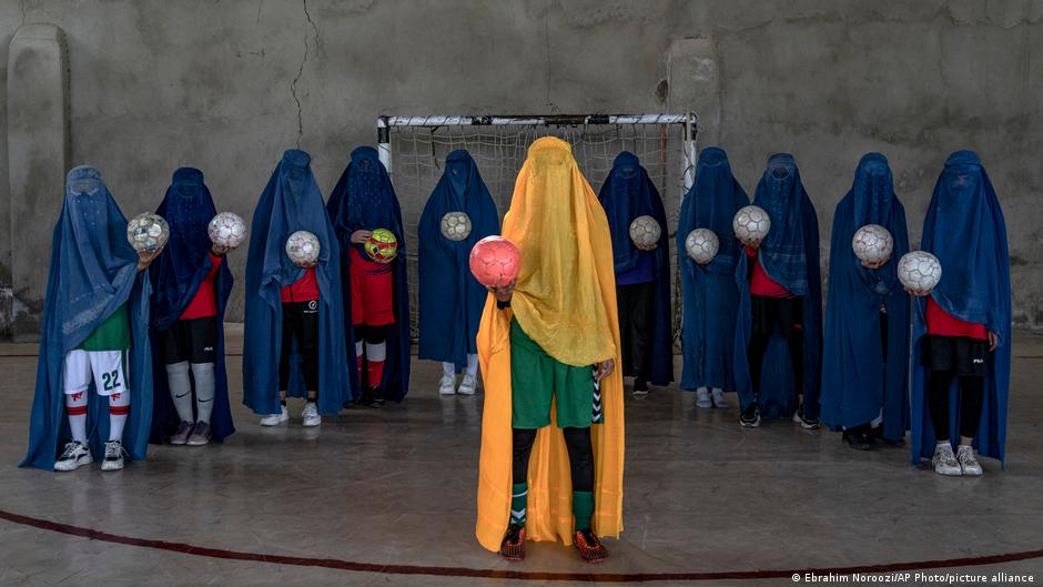 هكذا تحدت أفغانيات منع حركة طالبان النساء من ممارسة الرياضة في أفغانستان 01 Afghaninnen gegen Sportverbot der Taliban für Frauen in Afghanistan Foto Pictute Alliance