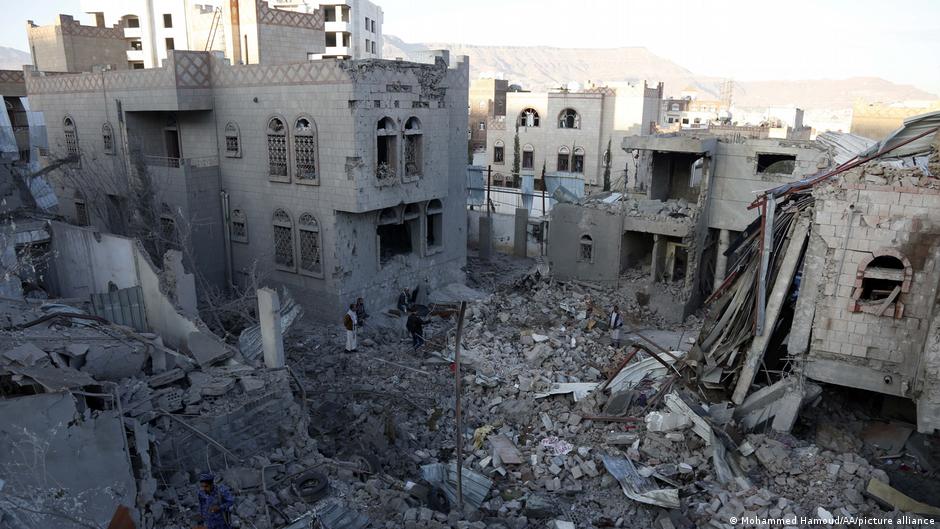 War damage in the Yemeni capital Sanaa (image: Mohamed Hamoud/AA/picture-alliance)