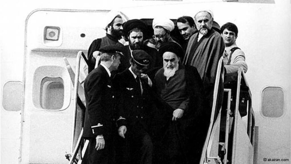 Ayatollah Khomeini kehrt 1979 zurück aus dem Pariser Exil; Foto: acairan
