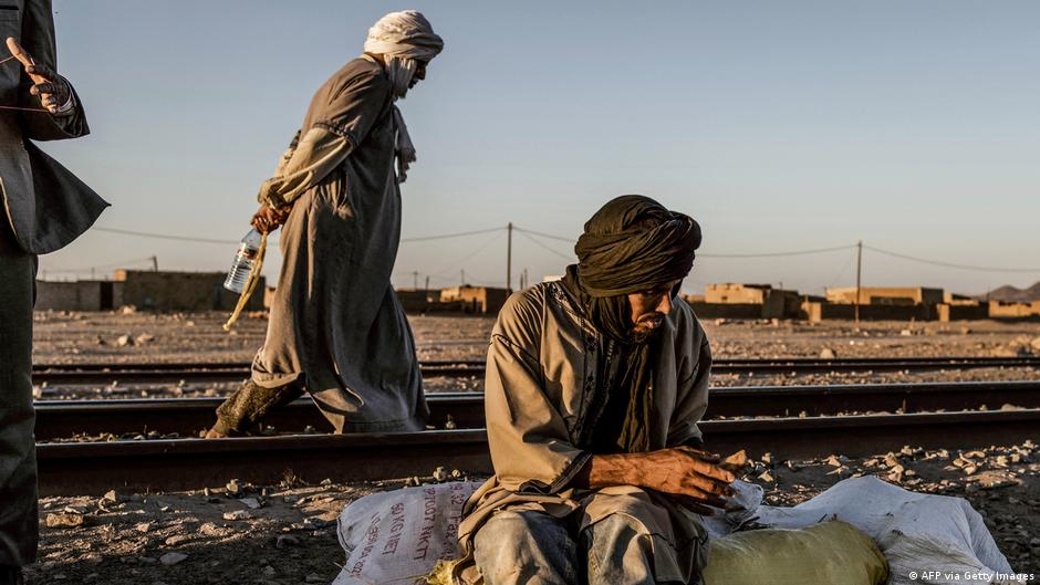 "قطار الصحراء" في موريتانيا - هو أطول قطارات العالم وأبطأها أيضا 02 Mauretanien - Zug Ein wilder Ritt durch die Sahara Foto Getty Images